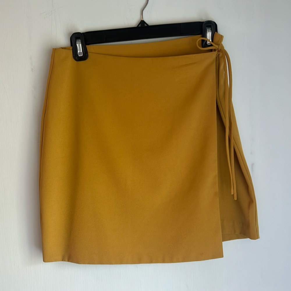 Sugar lips yellow skirt